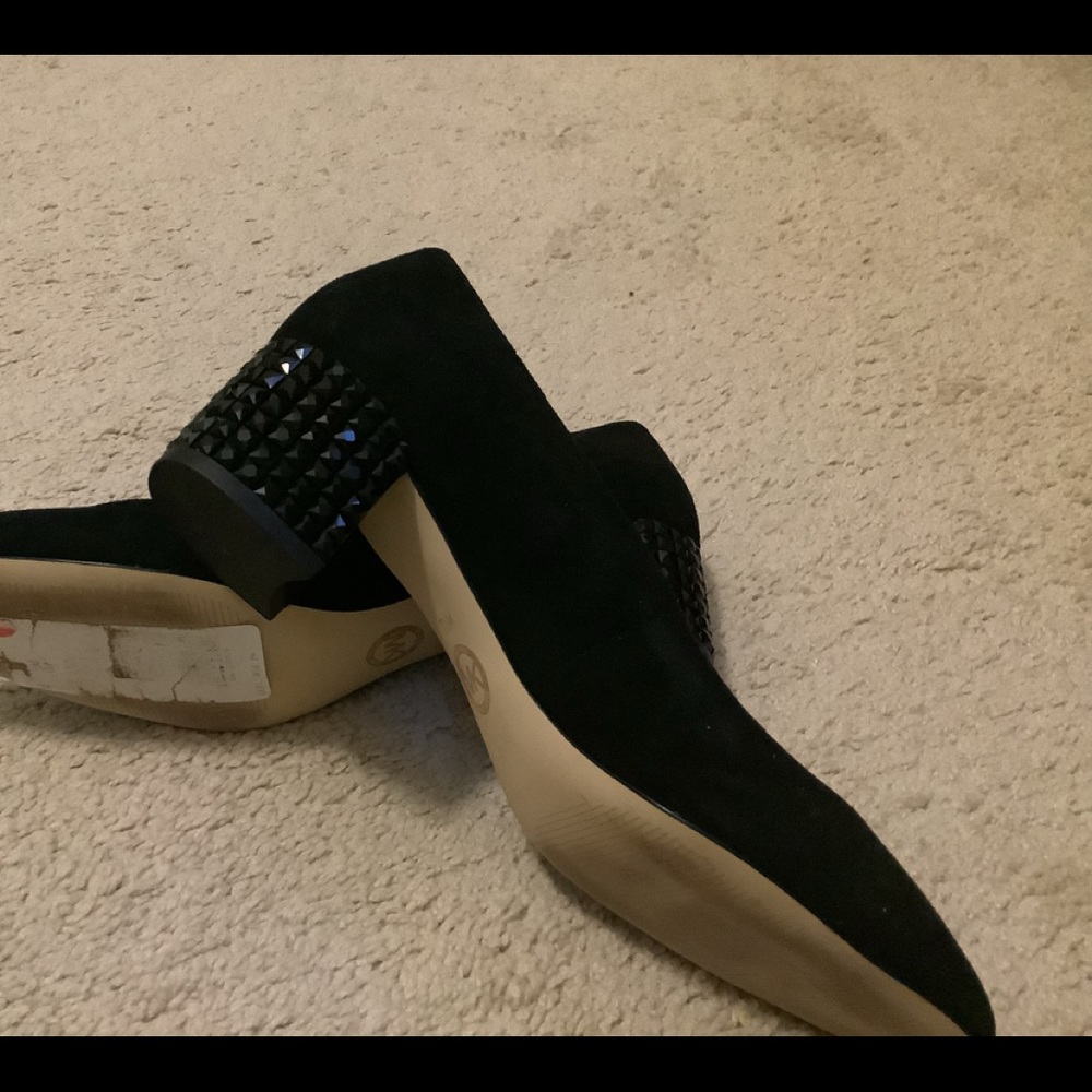 Shoes - Picture 6 of 16